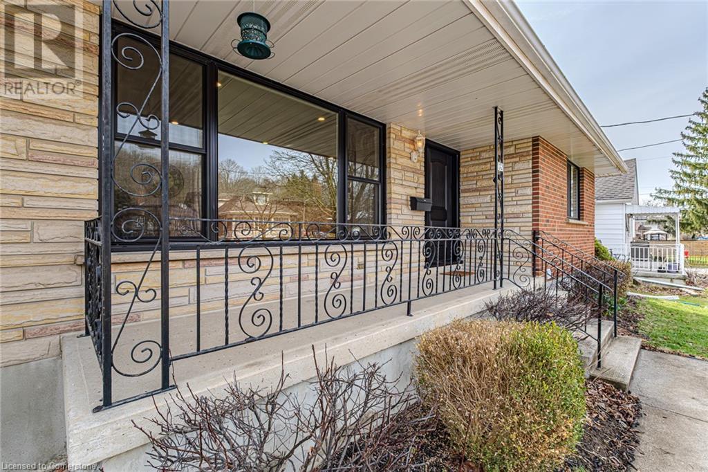 72 Mount Pleasant Street, Brantford, Ontario  N3T 1T1 - Photo 4 - 40717057