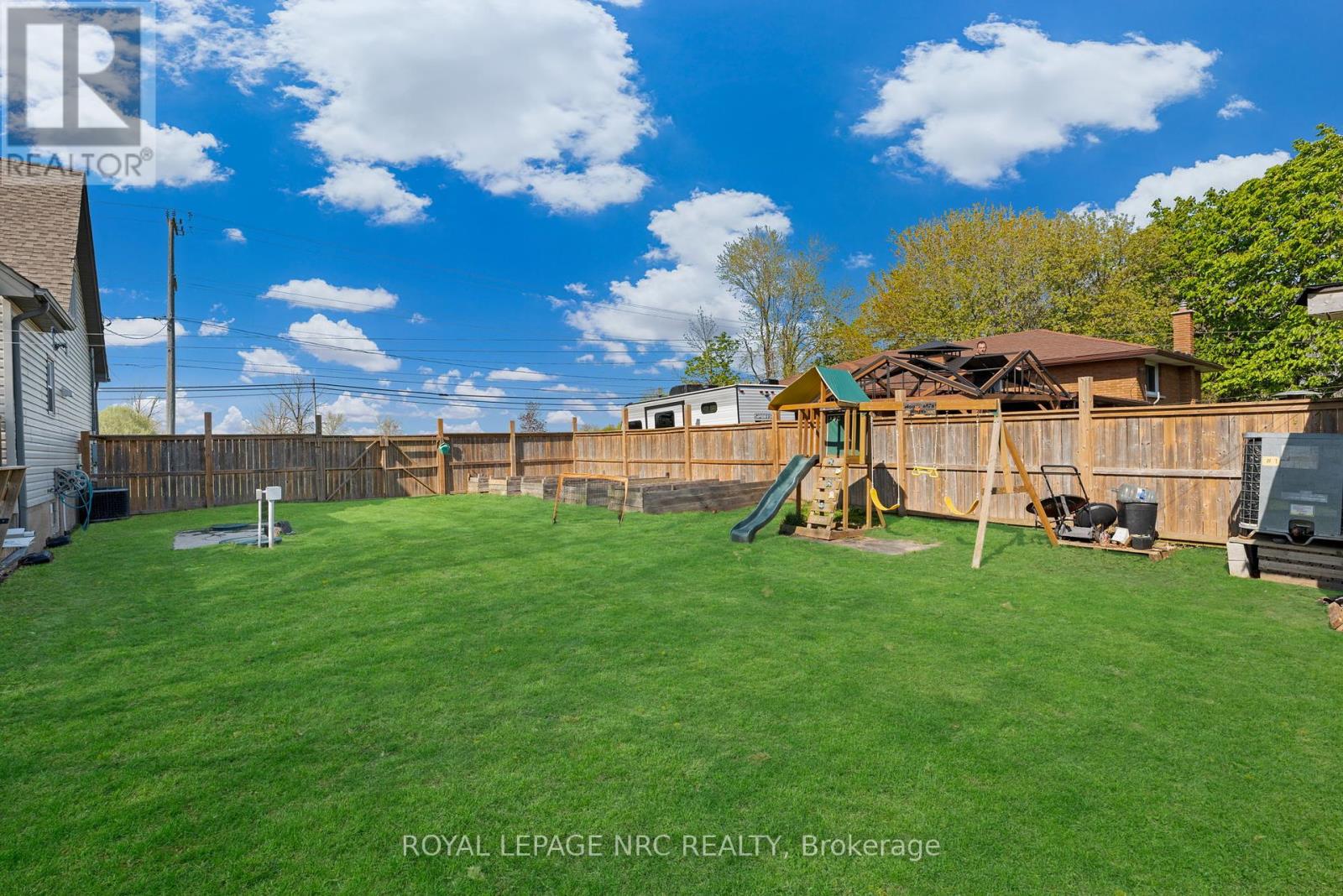 769 Killaly Street E, Port Colborne, Ontario  L3K 5V3 - Photo 6 - X12143571
