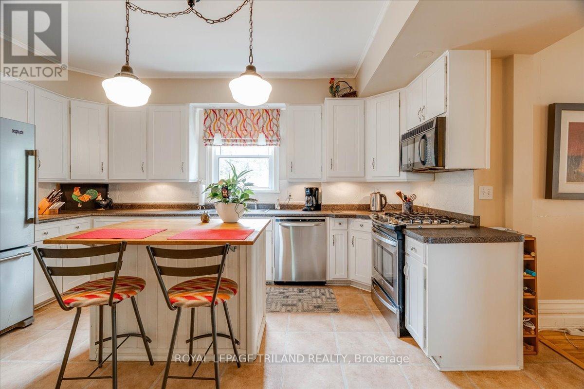 Photo 10 of 45 for 9907 Littlewood Drive