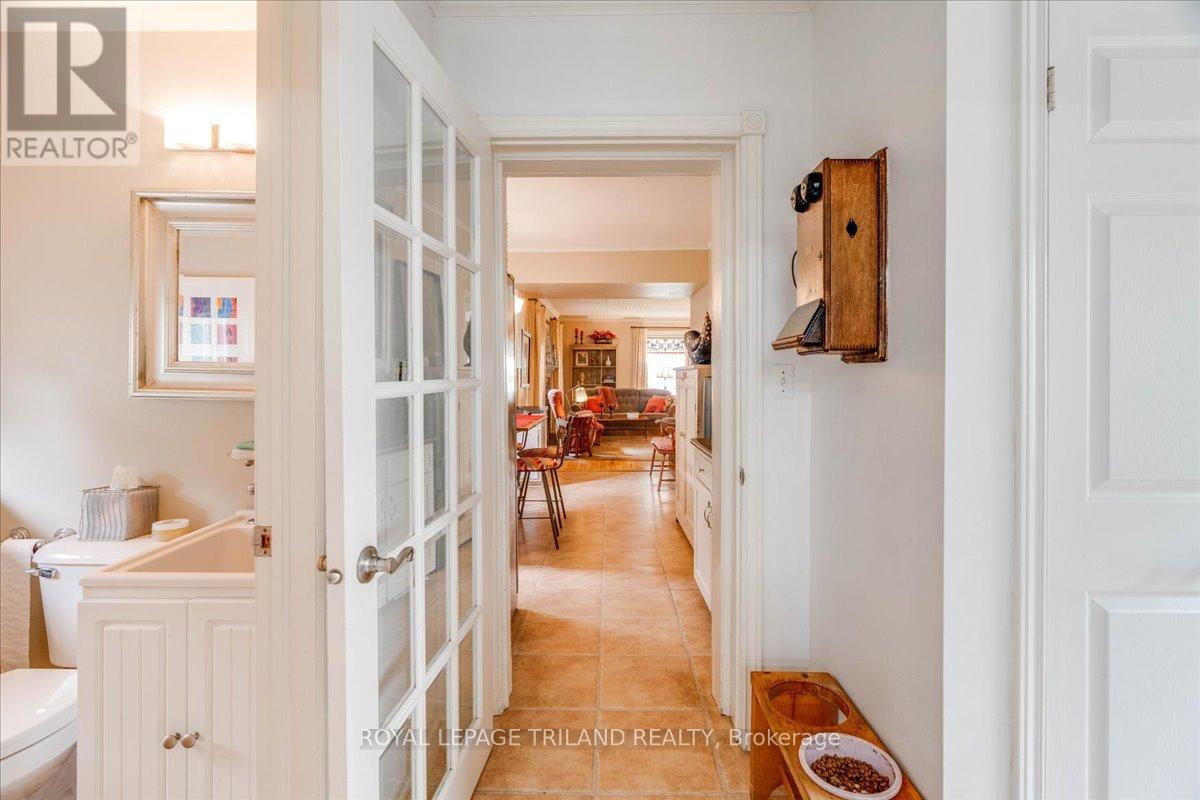 Photo 8 of 45 for 9907 Littlewood Drive