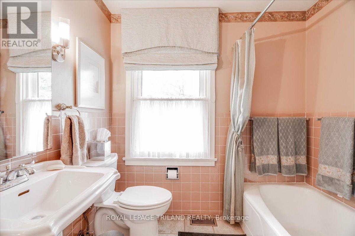 9907 Littlewood Drive, Middlesex Centre, Ontario  N6P 1P3 - Photo 18 - X12142732