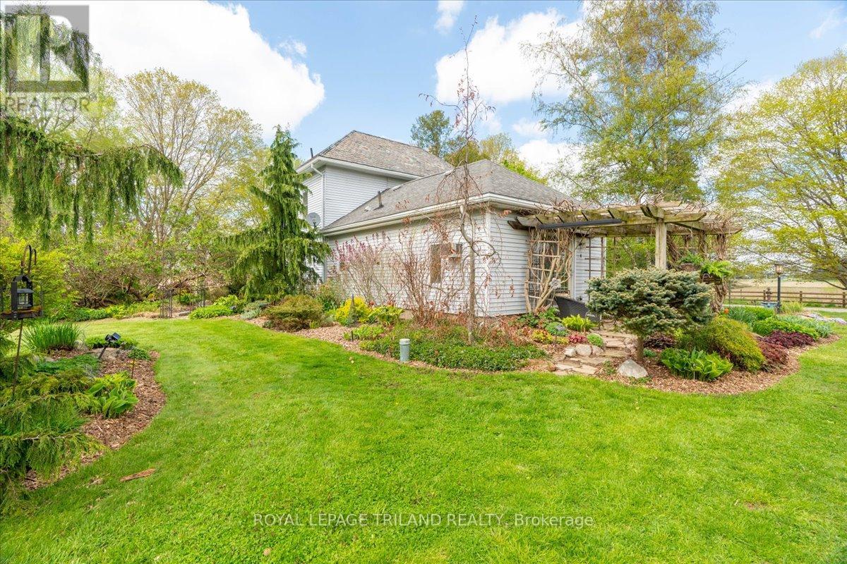 9907 Littlewood Drive, Middlesex Centre, Ontario  N6P 1P3 - Photo 36 - X12142732