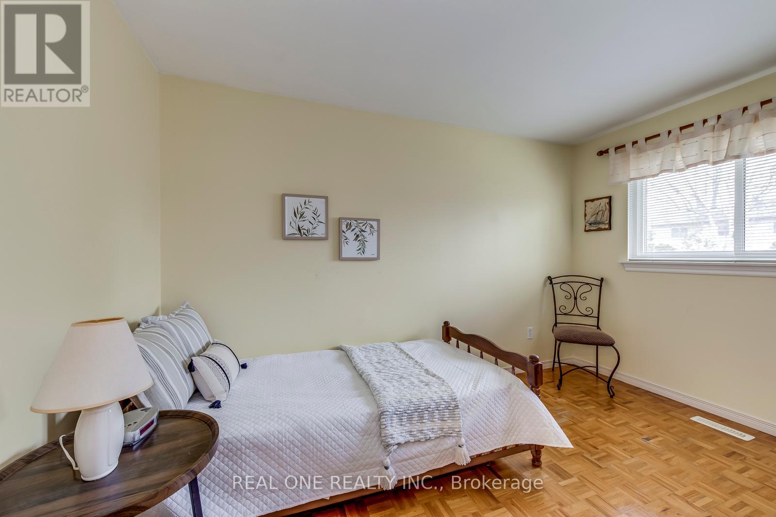 201 Arichat Road, Oakville, Ontario  L6J 5N5 - Photo 31 - W12112976