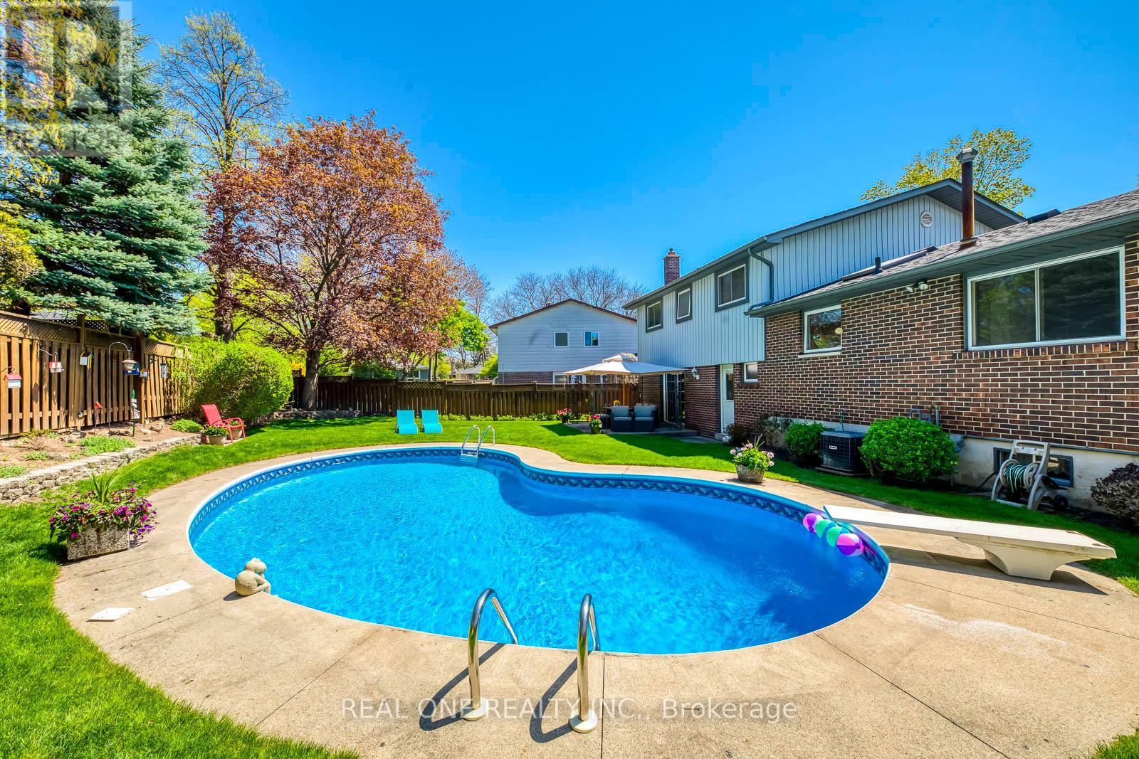 201 Arichat Road, Oakville, Ontario  L6J 5N5 - Photo 46 - W12112976