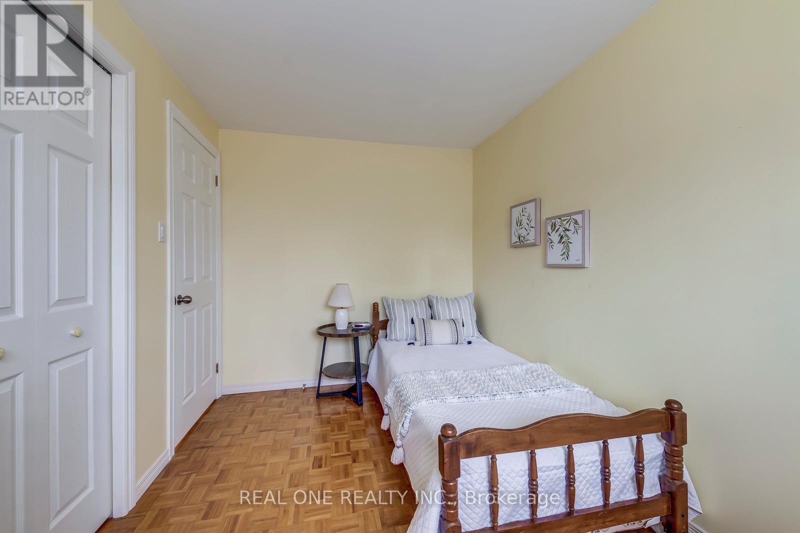 201 Arichat Road, Oakville, Ontario  L6J 5N5 - Photo 33 - W12112976