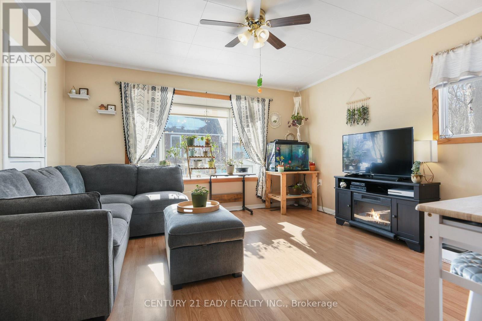 127 Cameron Avenue, Renfrew, Ontario  K7V 3V4 - Photo 6 - X12050665