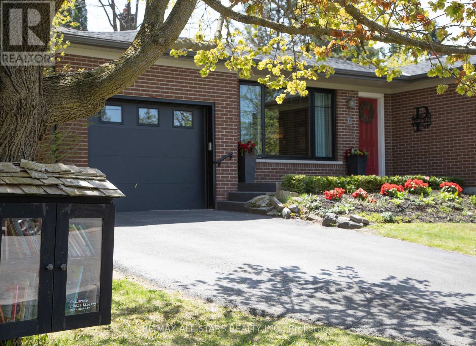12 JOSEPH STREET, Uxbridge, Ontario