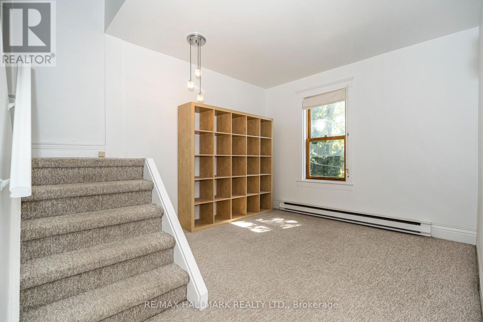 Property at 3 - 32 HOGARTH AVENUE image 5
