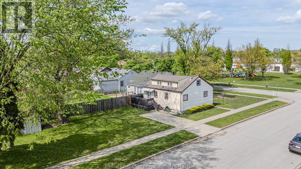 2297 Parent, Windsor, Ontario  N8W 2E4 - Photo 23 - 25011905