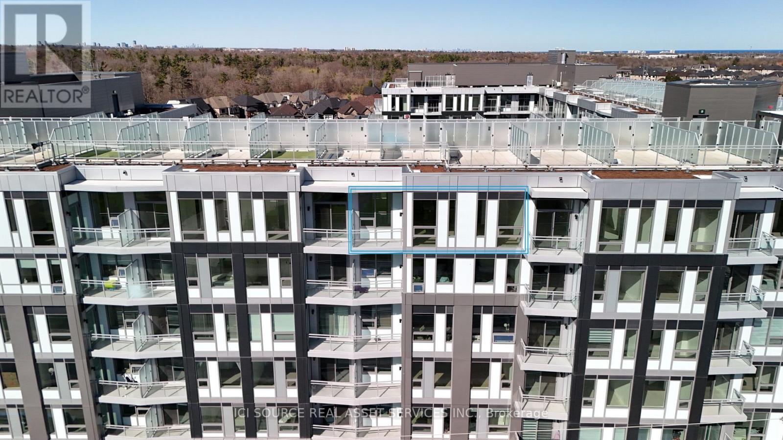 628 - 2501 Saw Whet Boulevard, Oakville, Ontario  L6M 5N2 - Photo 2 - W12143565