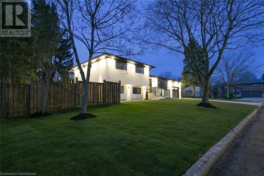Property at 633 GREEN MEADOW Crescent image 3