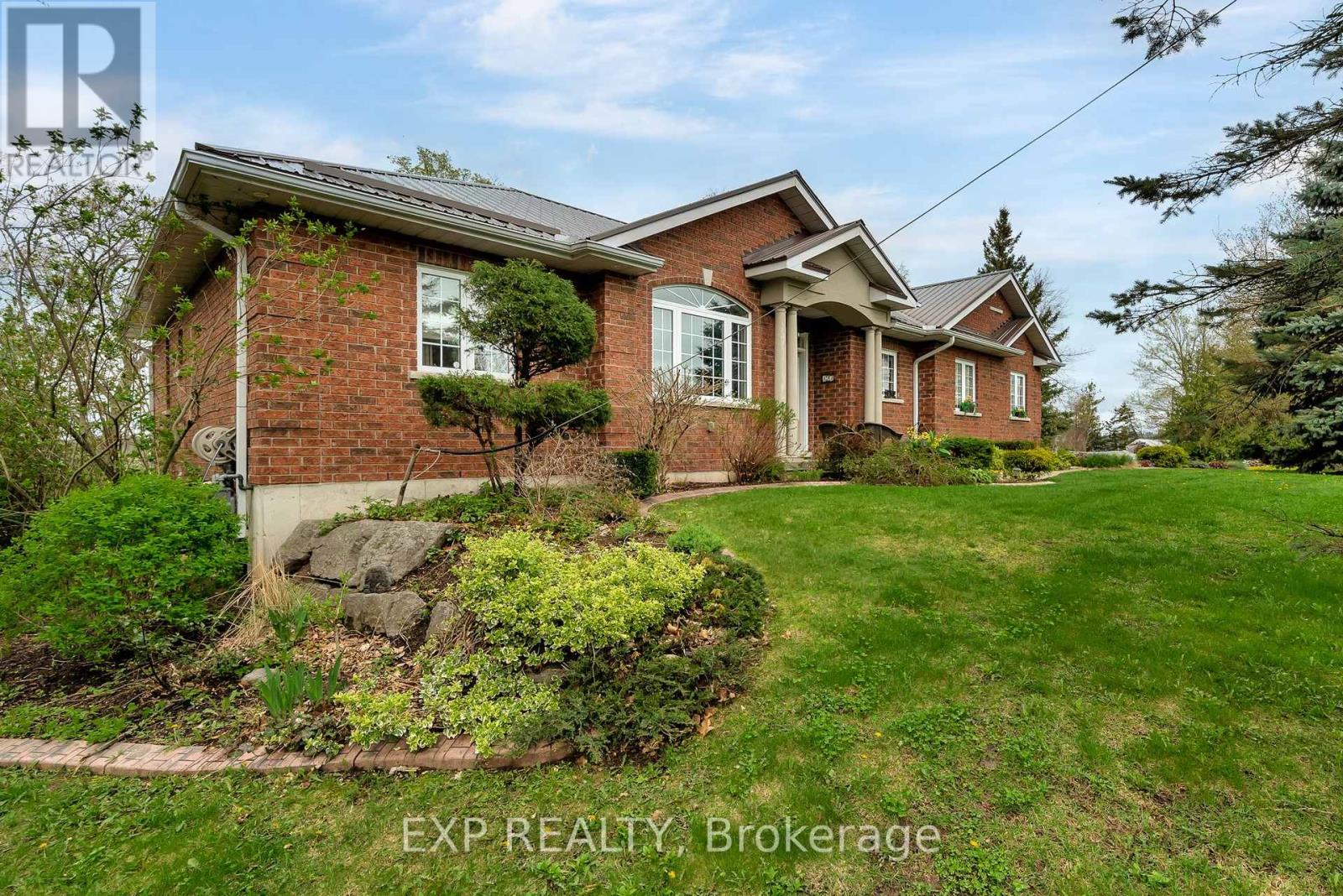 127 River Drive, Quinte West, Ontario  K0K 2C0 - Photo 3 - X12143552