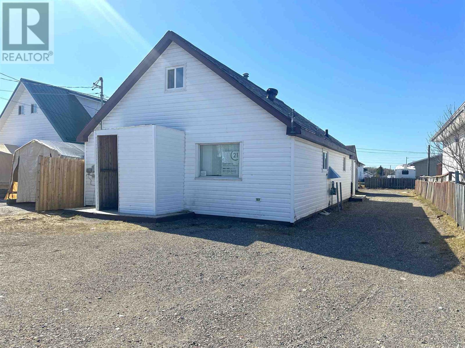 107 Third Ave NE, Geraldton, Ontario