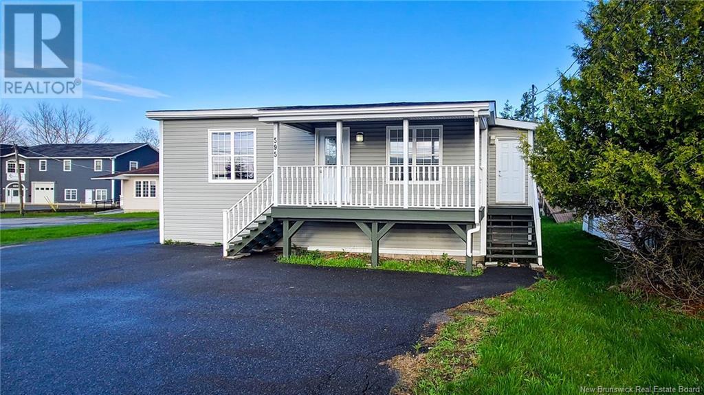 Property at 595 ROTHESAY Avenue image 2