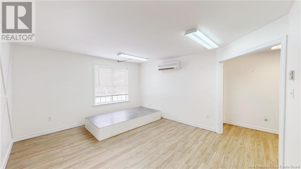 Property at 595 ROTHESAY Avenue image 4