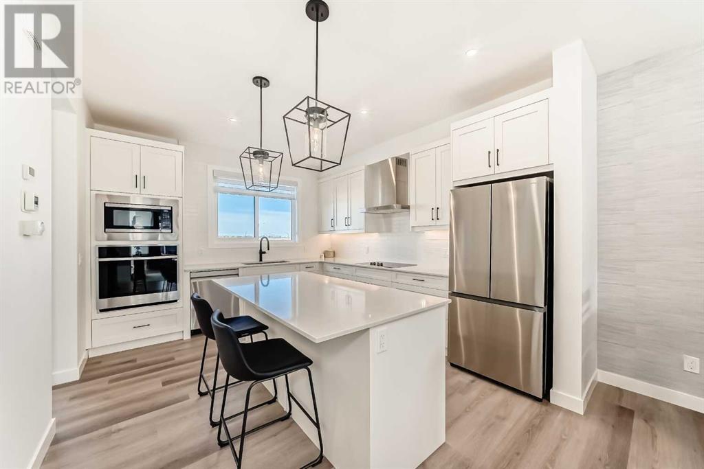 Property at 35 Silverton Glen Green SW image 4