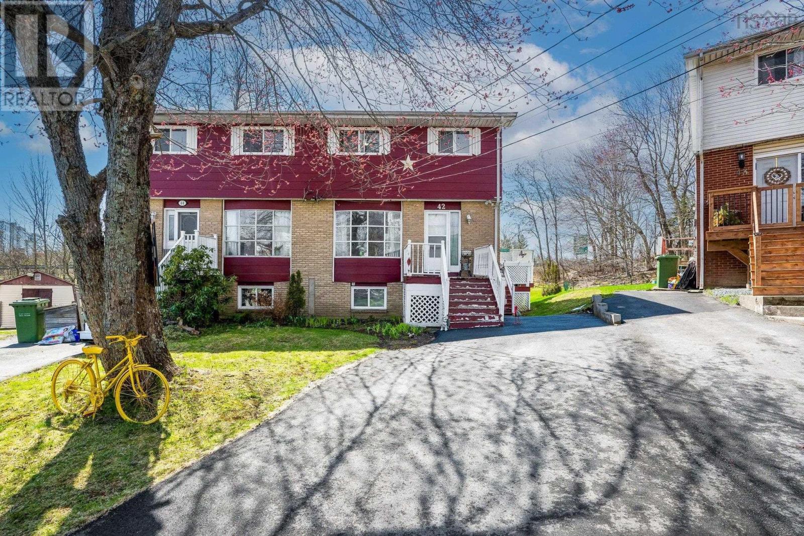 Property at 42 Gordon Court image 1
