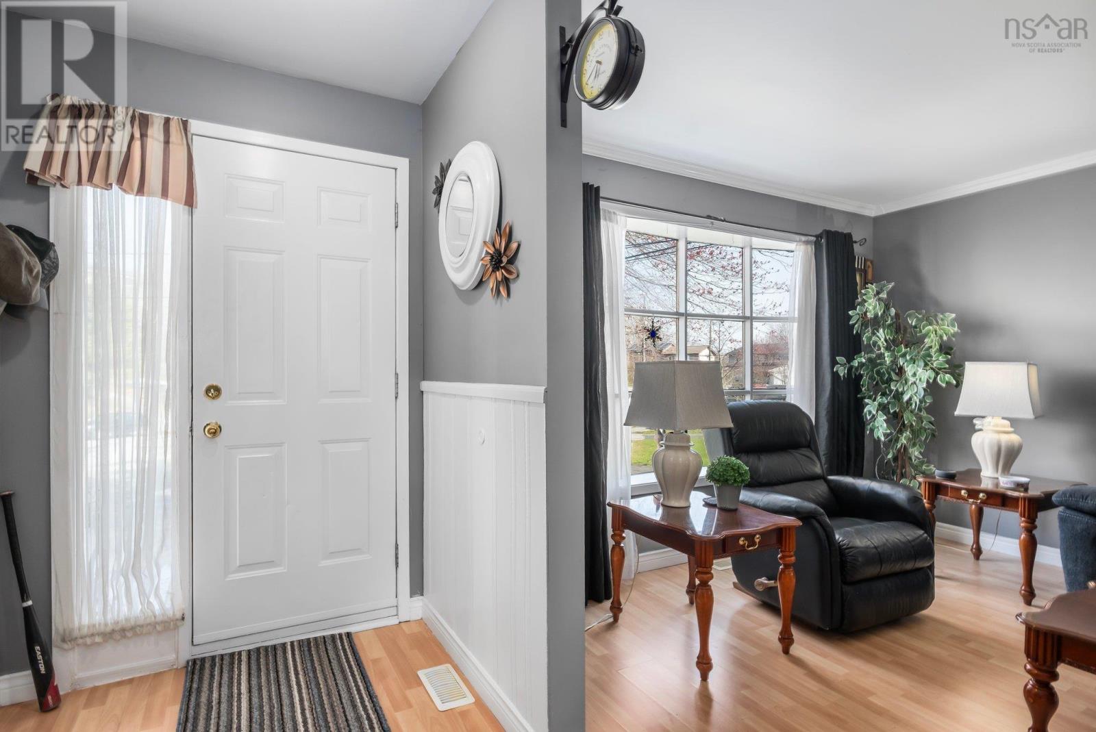 Property at 42 Gordon Court image 3