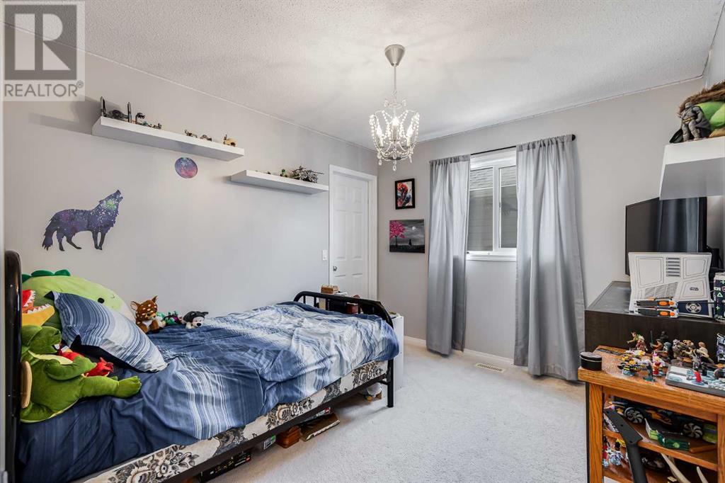 197 Hillcrest Drive Sw, Airdrie, Alberta  T4B 0Y8 - Photo 15 - A2220202