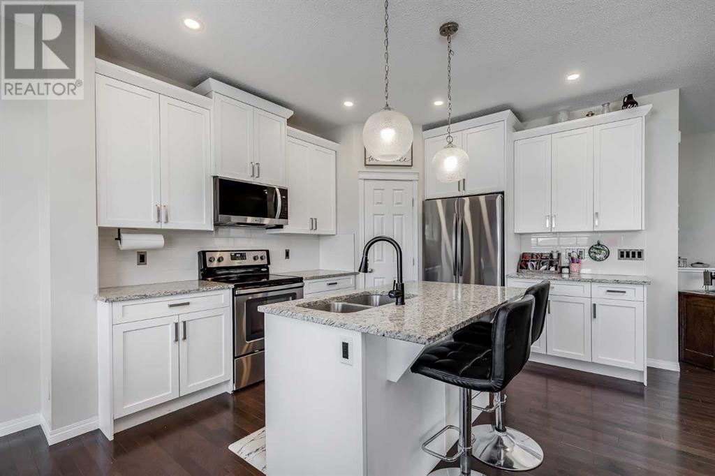 197 Hillcrest Drive Sw, Airdrie, Alberta  T4B 0Y8 - Photo 10 - A2220202