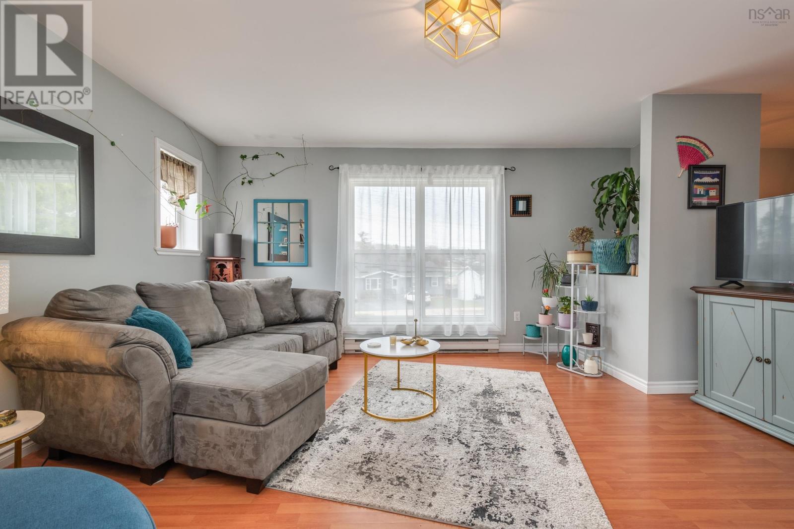 Property at 56 Lucasville Road image 3