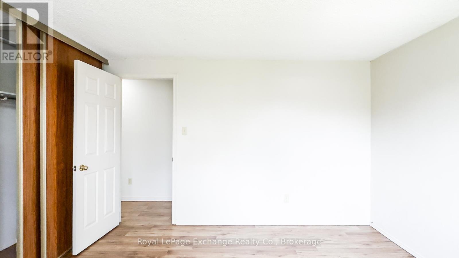740 Johnston Crescent S, Kincardine, Ontario  N2Z 1S3 - Photo 21 - X12143602