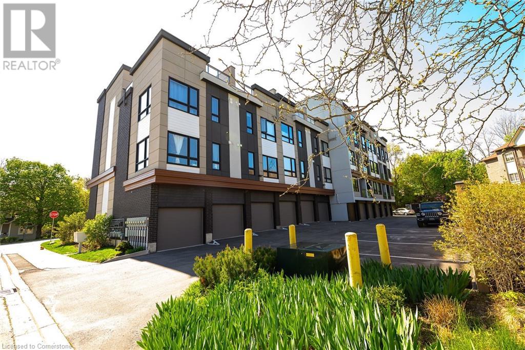 Property at 39 ROBINSON Street N Unit# 6 image 3