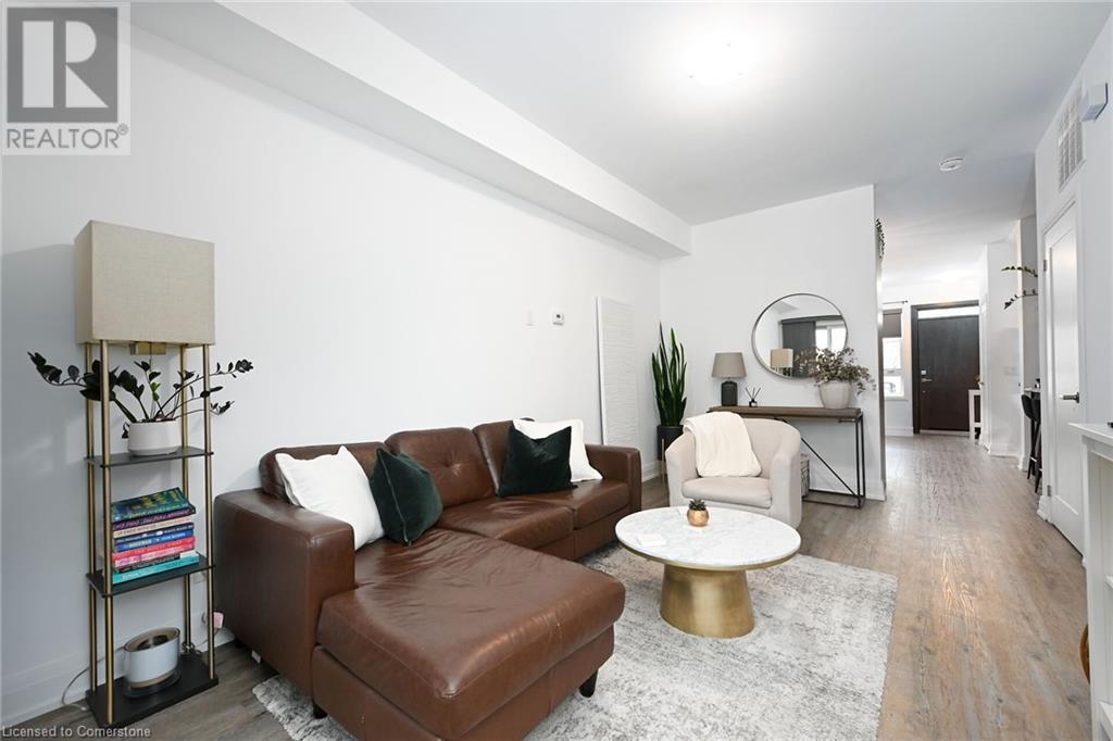 Property at 39 ROBINSON Street N Unit# 6 image 5