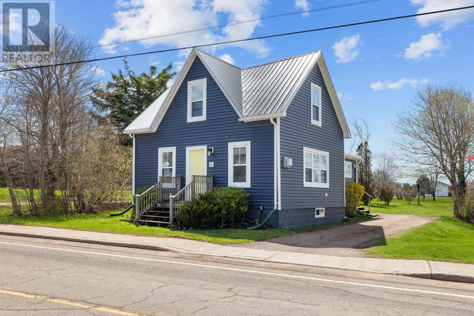 14 South Main Street, Mount Stewart, Prince Edward Island  C0A 1T0 - Photo 1 - 202509845