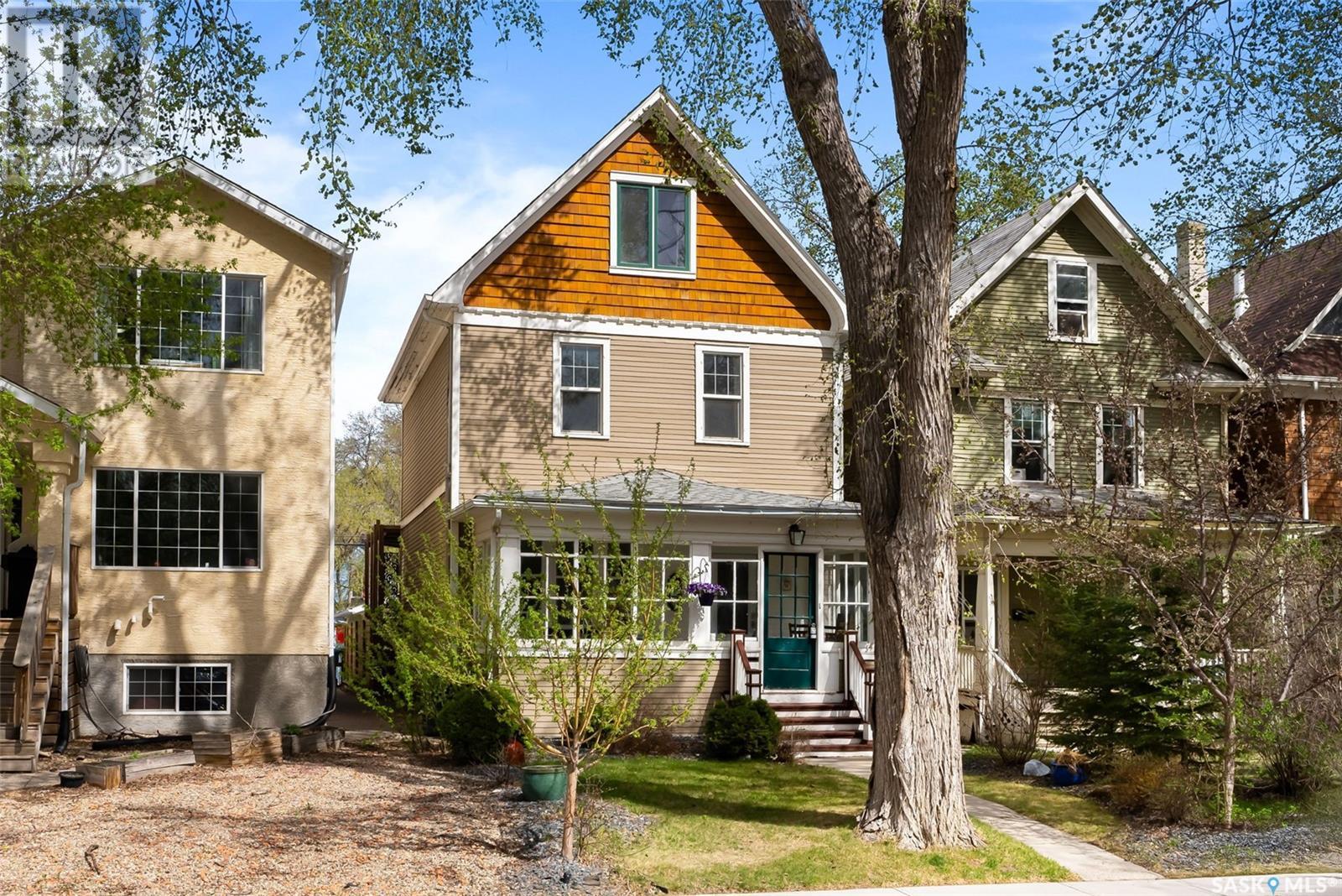 Property at 2033 RETALLACK STREET image 2