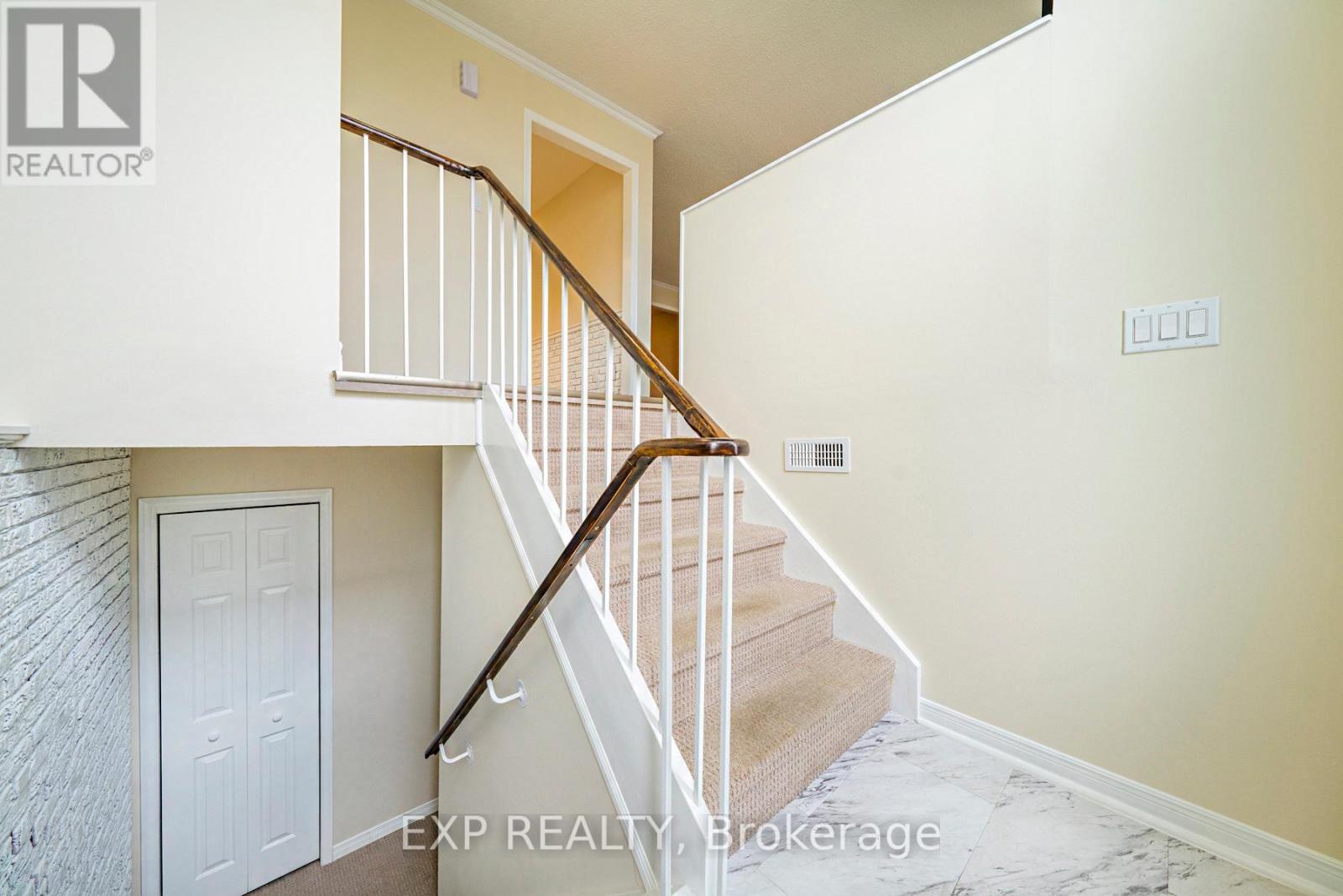 Main - 82 Fred Cook Drive, Bradford West Gwillimbury, Ontario  L3Z 1V2 - Photo 5 - N12143626