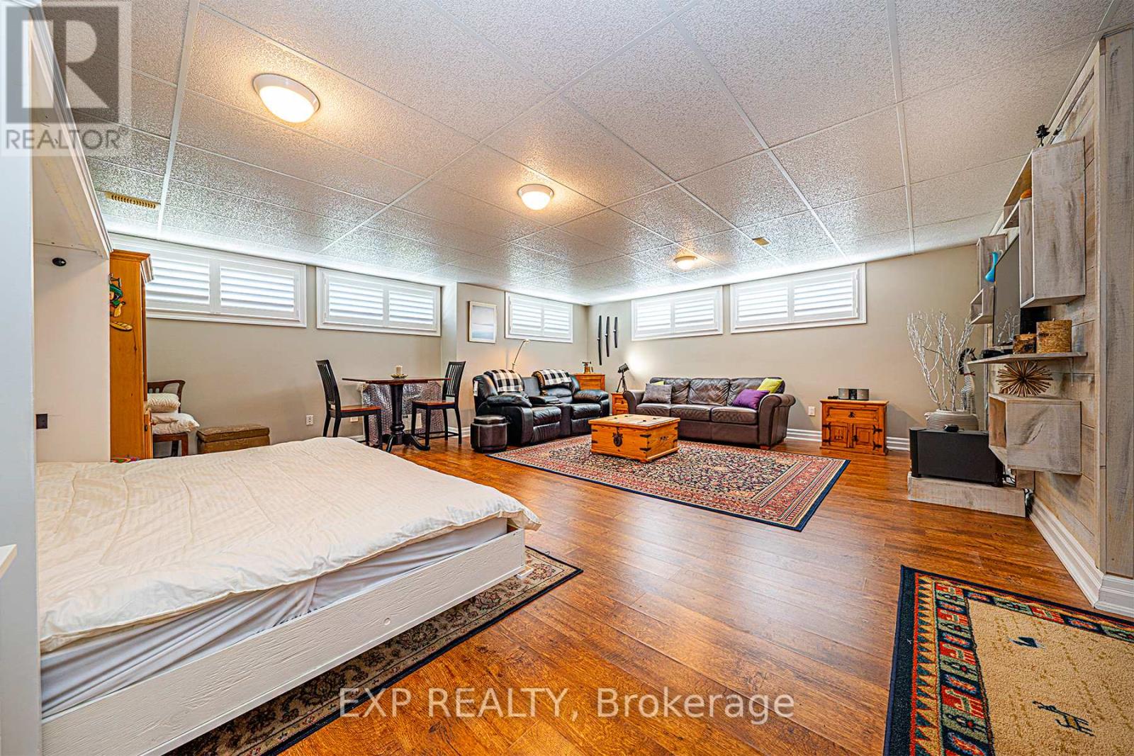 2884 Sunnydale Lane, Ramara (Brechin), Ontario  L0K 1B0 - Photo 34 - S12143599