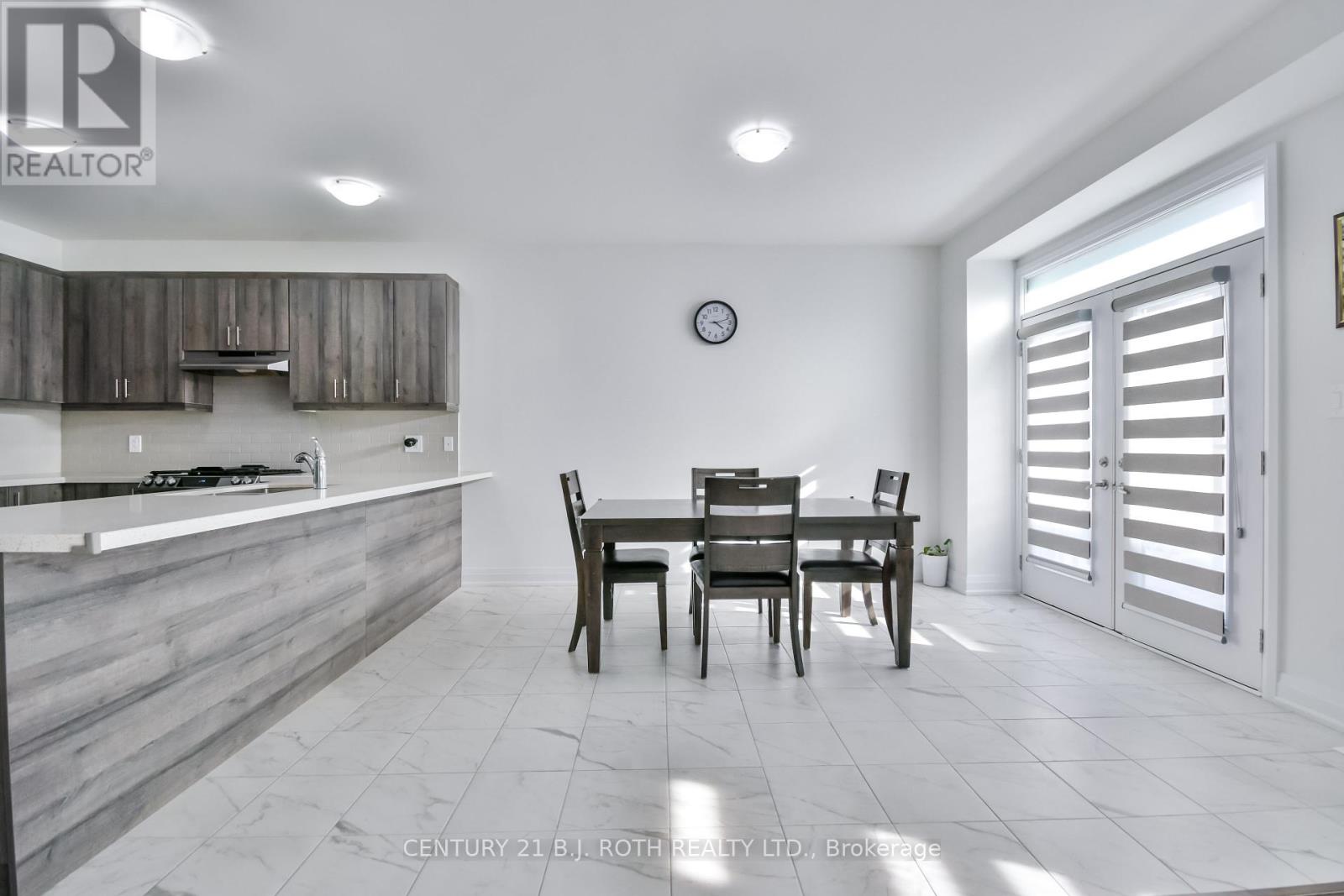 130 Franklin Trail, Barrie, Ontario  L9J 0J2 - Photo 10 - S12143613