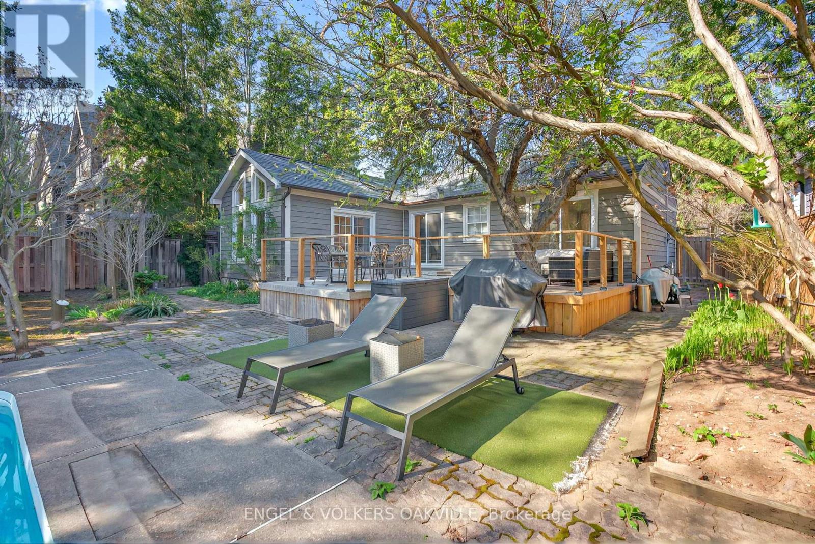 236 Burton Road, Oakville, Ontario  L6K 2K5 - Photo 45 - W12143584