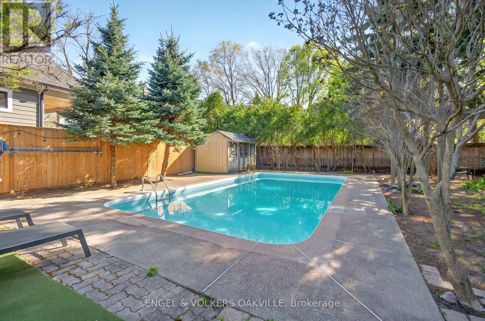 236 Burton Road, Oakville, Ontario  L6K 2K5 - Photo 46 - W12143584