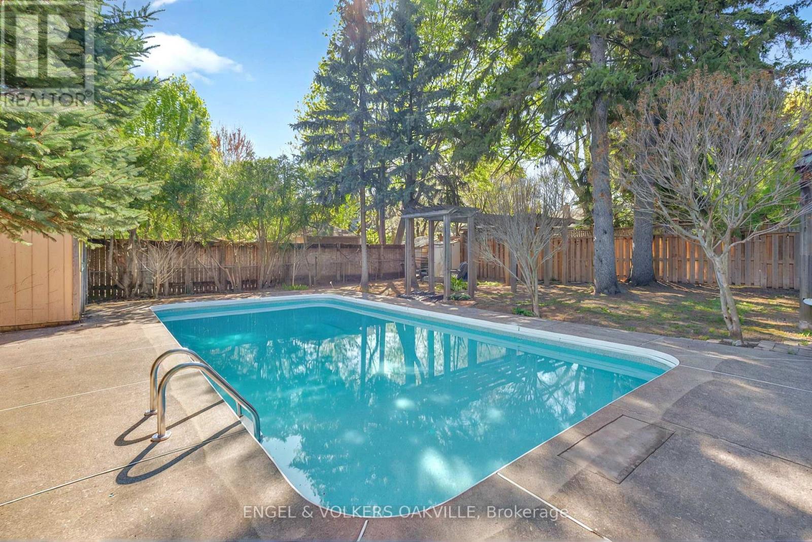 236 Burton Road, Oakville, Ontario  L6K 2K5 - Photo 47 - W12143584