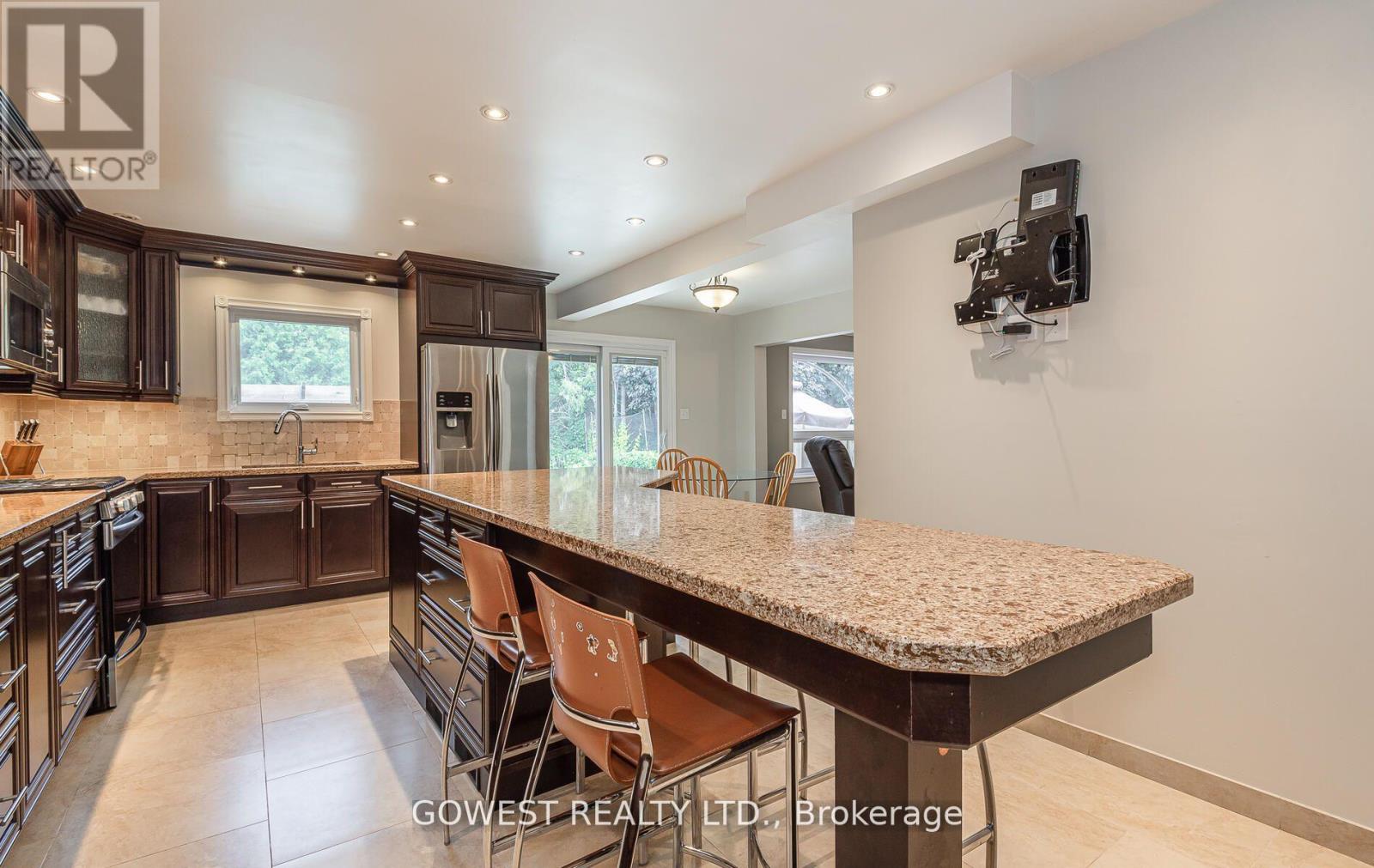 52 Davis Crescent, Halton Hills, Ontario  L7G 5P5 - Photo 17 - W12143604