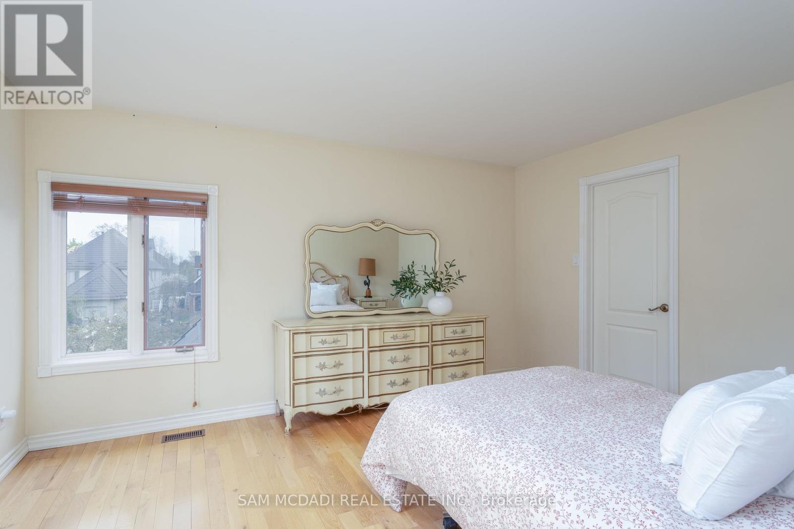 5114 Forest Hill Drive, Mississauga, Ontario  L5M 5A3 - Photo 31 - W12090844