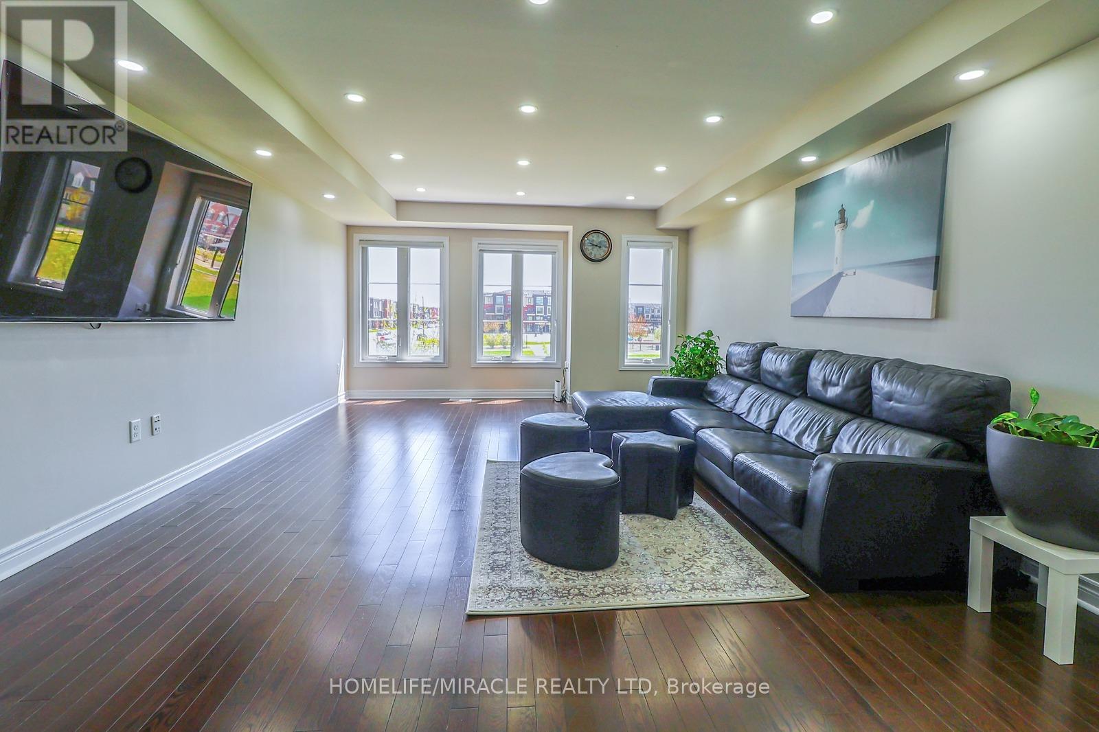 5 Sudeley Lane, Brampton, Ontario  L7A 4Z7 - Photo 7 - W12141970