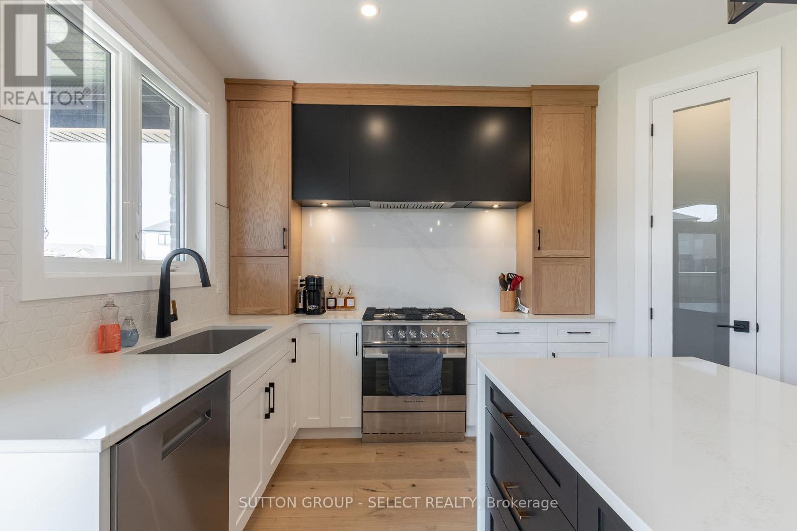 1600 Medway Park Drive, London North (North S), Ontario  N6G 3W1 - Photo 19 - X12143698