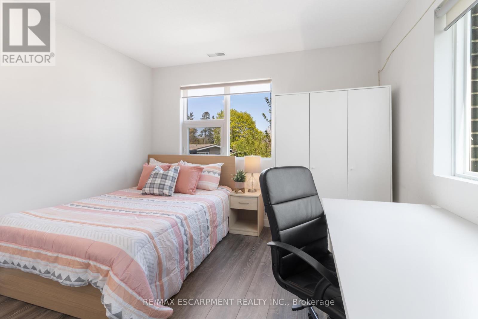 223 - 338 Albert Street, Waterloo, Ontario  N2L 3V1 - Photo 15 - X12143610