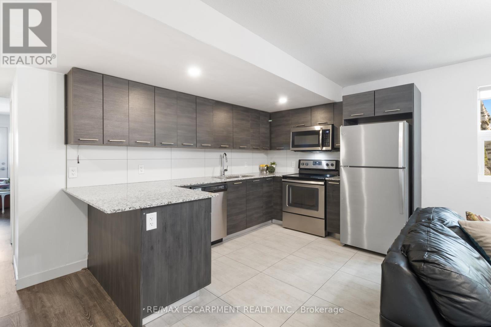 223 - 338 Albert Street, Waterloo, Ontario  N2L 3V1 - Photo 8 - X12143610