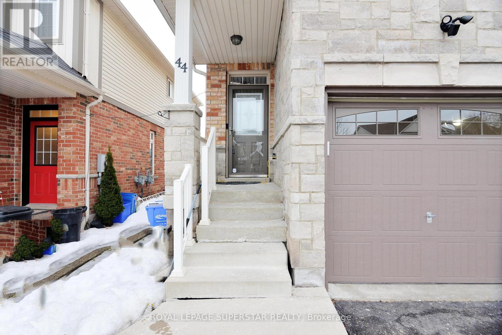 44 Browview Drive, Hamilton, Ontario  L0R 2H9 - Photo 3 - X12143641