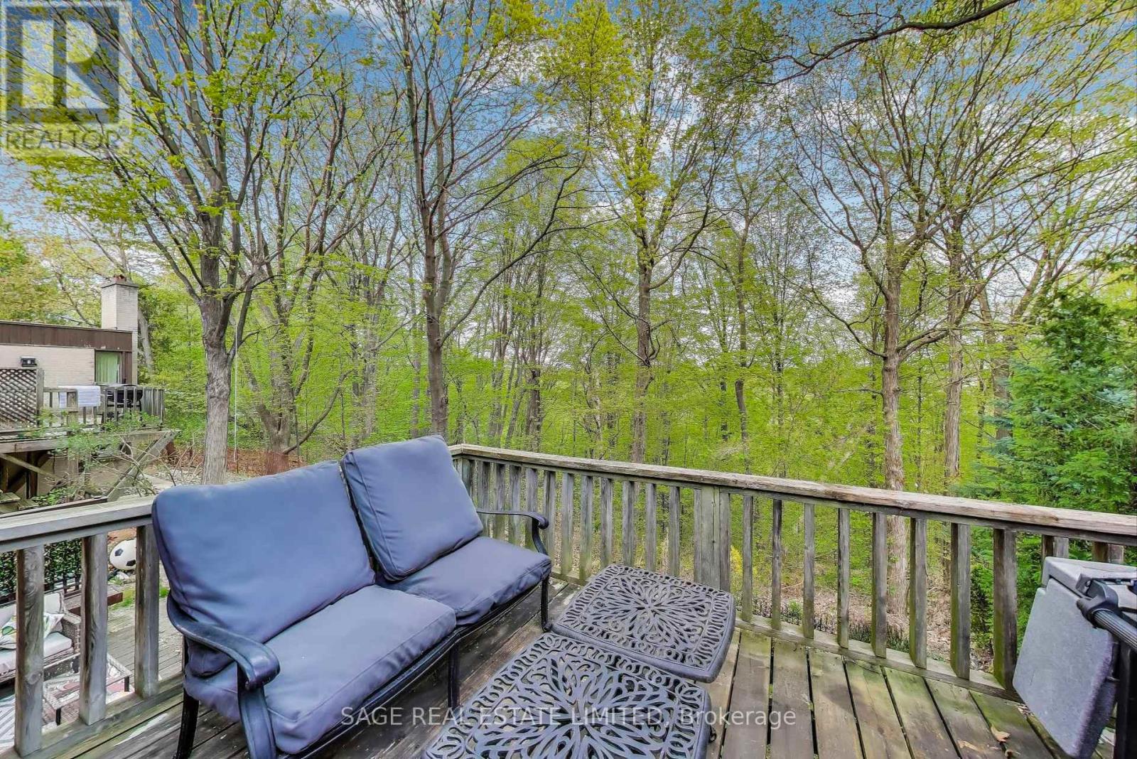 10 Overbrook Place, Toronto, Ontario  M3H 4P2 - Photo 16 - C12141308