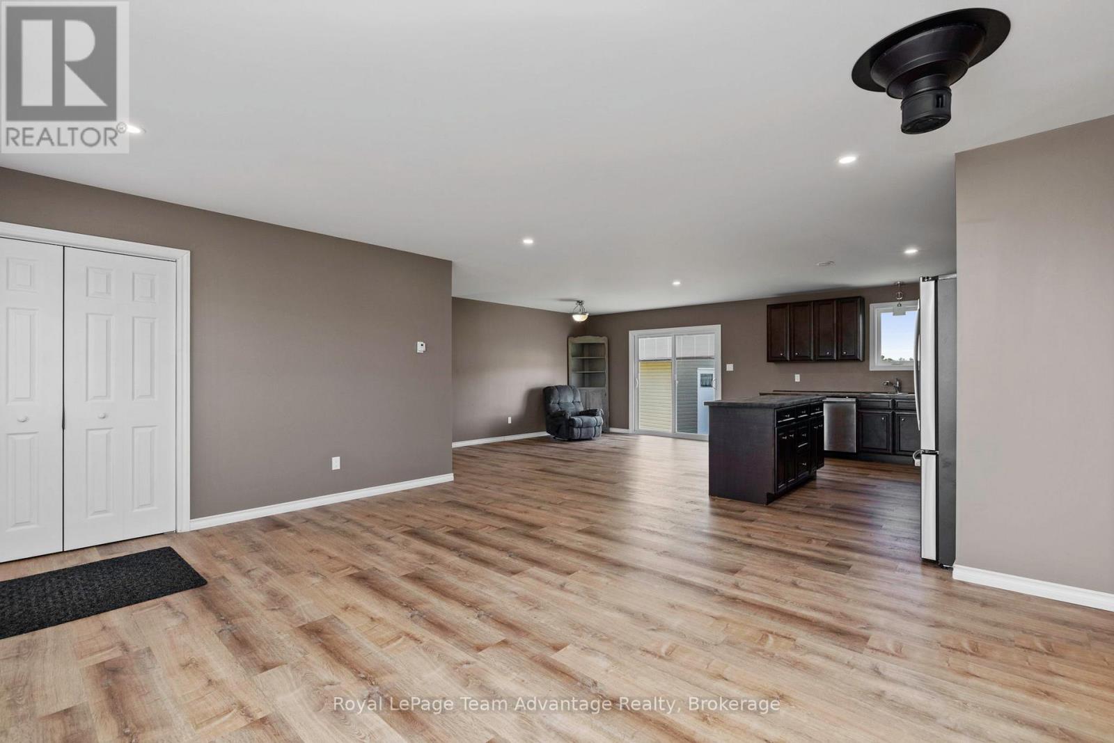 28 Meadowcrest Drive, Mcdougall, Ontario  P2A 2W9 - Photo 19 - X12143671