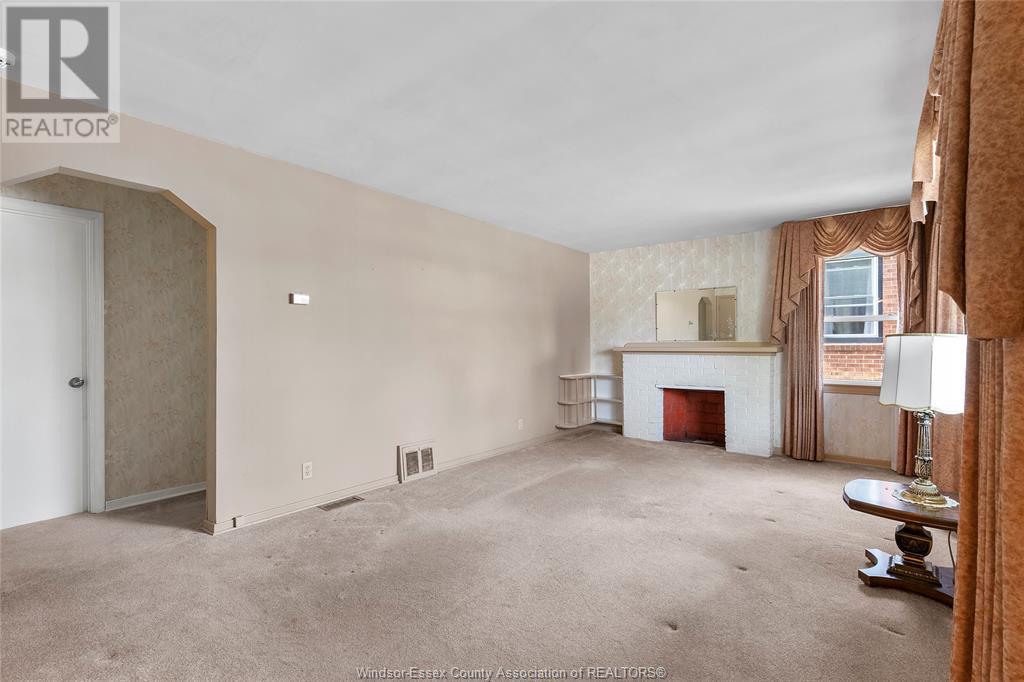 Property at 1531 PILLETTE ROAD image 5