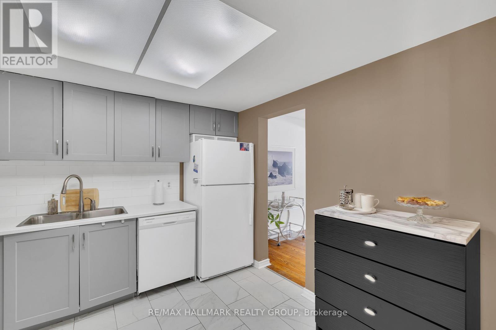 248 Temby Private, Ottawa, Ontario  K1T 2W5 - Photo 22 - X12143704