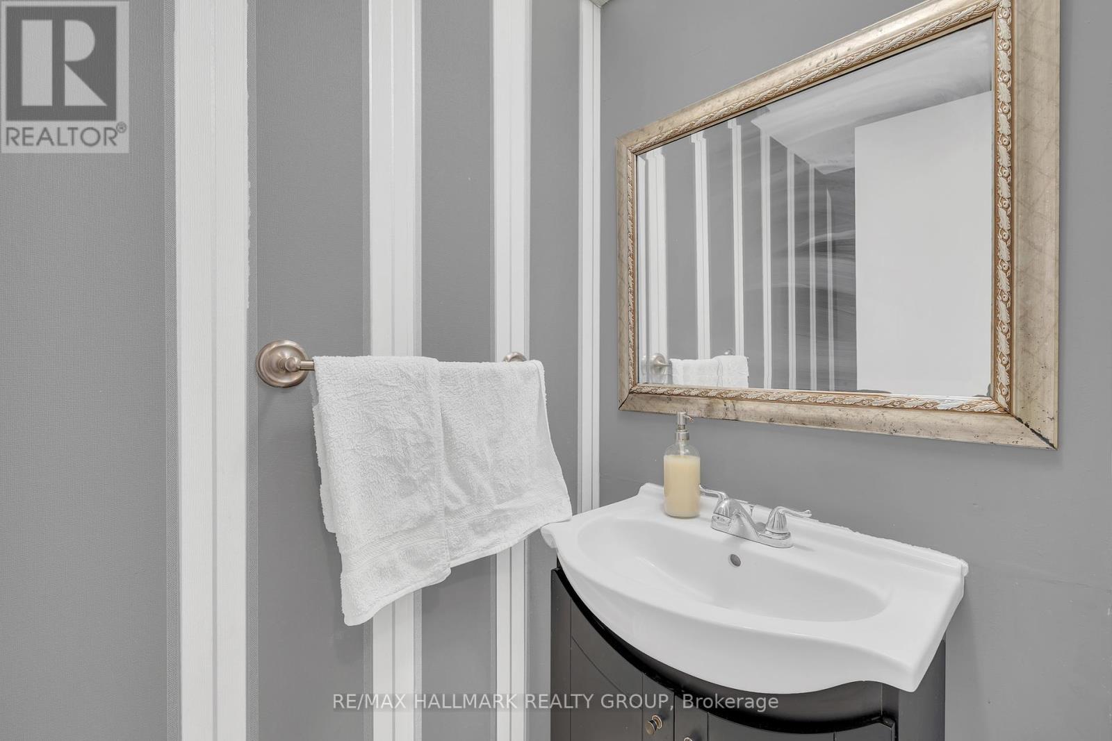 248 Temby Private, Ottawa, Ontario  K1T 2W5 - Photo 24 - X12143704