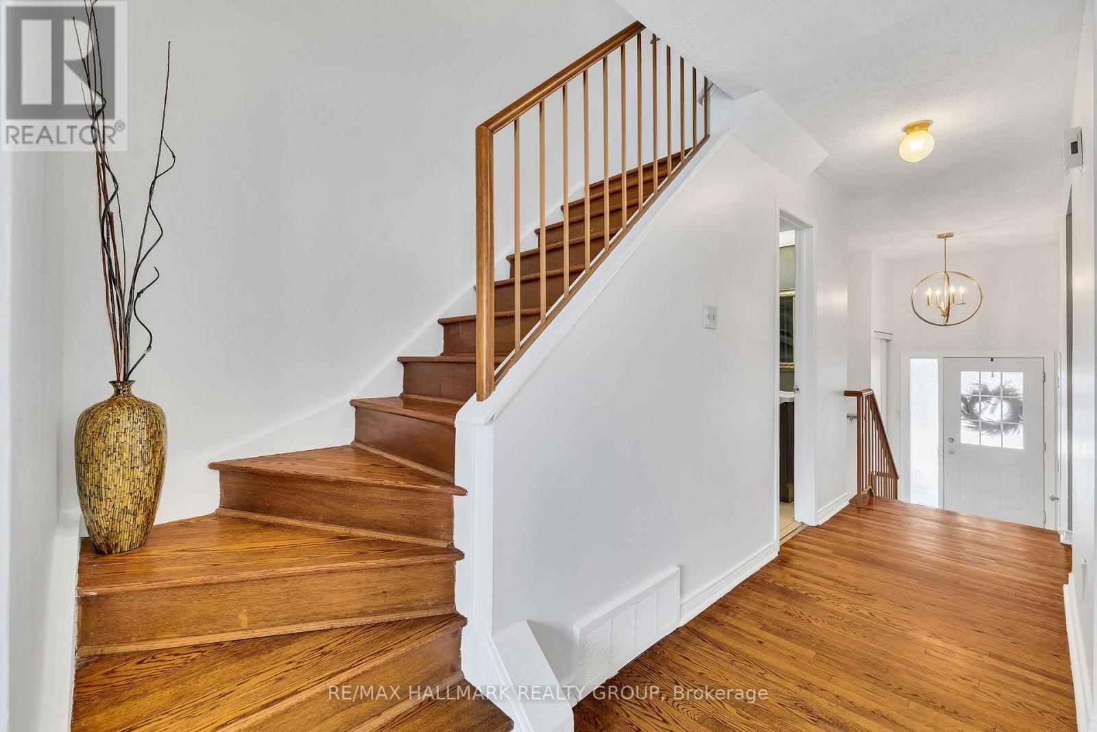 248 Temby Private, Ottawa, Ontario  K1T 2W5 - Photo 25 - X12143704
