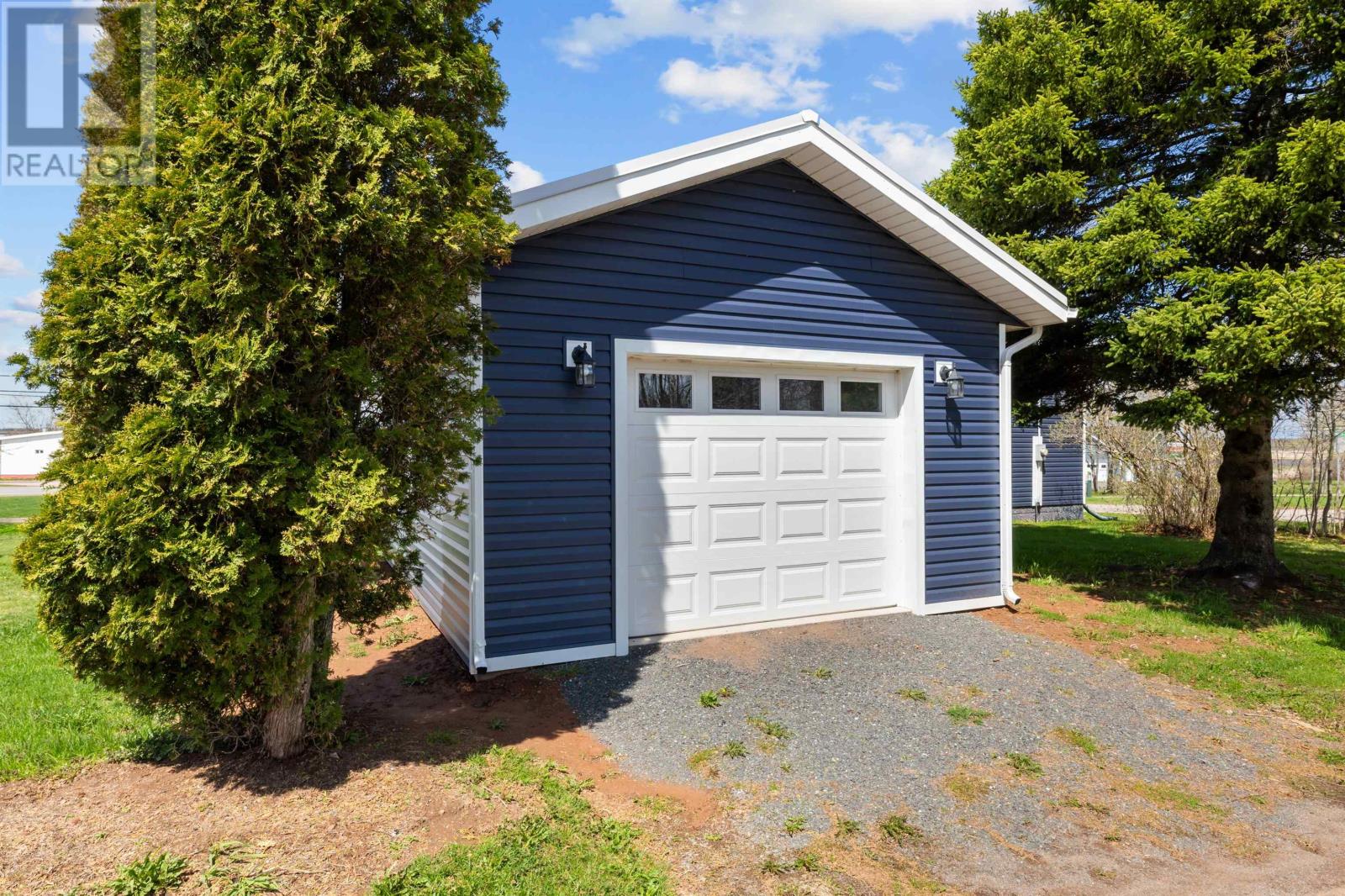 14 South Main Street, Mount Stewart, Prince Edward Island  C0A 1T0 - Photo 8 - 202509845